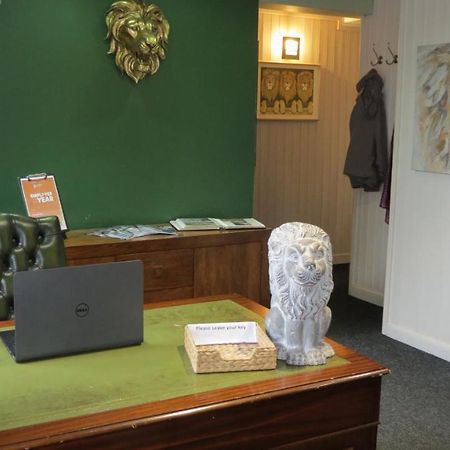 The Lion Waddesdon Hotel Exterior foto