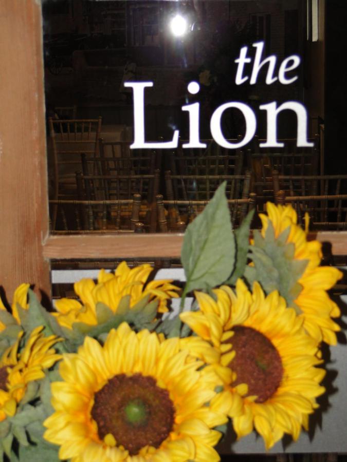 The Lion Waddesdon Hotel Exterior foto